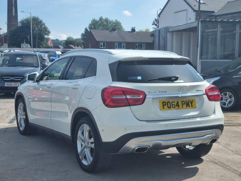 MERCEDES-BENZ GLA CLASS