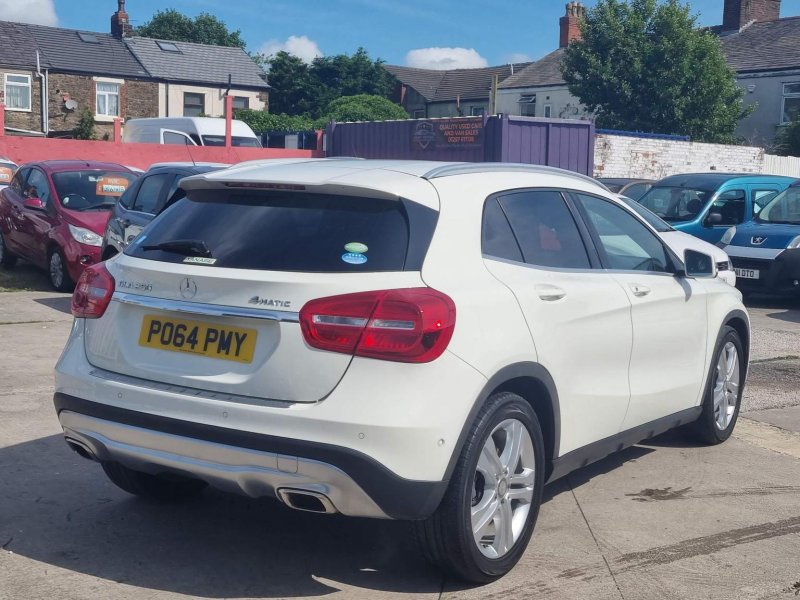 MERCEDES-BENZ GLA CLASS