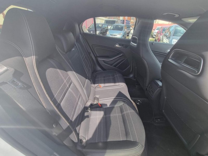MERCEDES-BENZ GLA CLASS