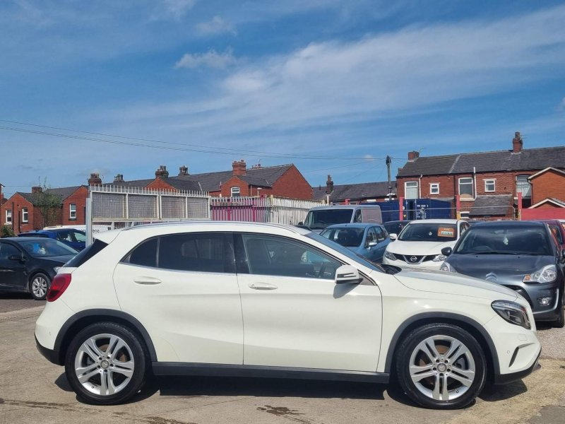 MERCEDES-BENZ GLA CLASS