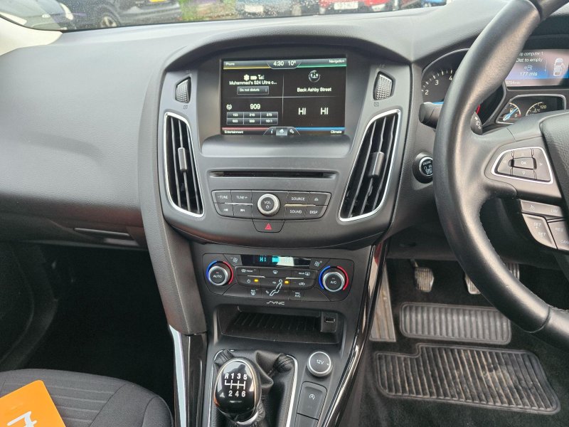 FORD FOCUS