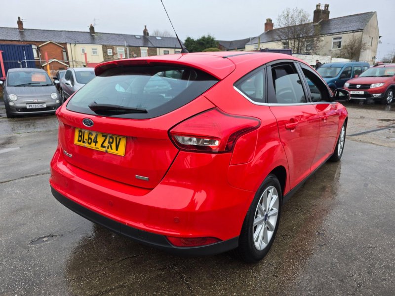 FORD FOCUS