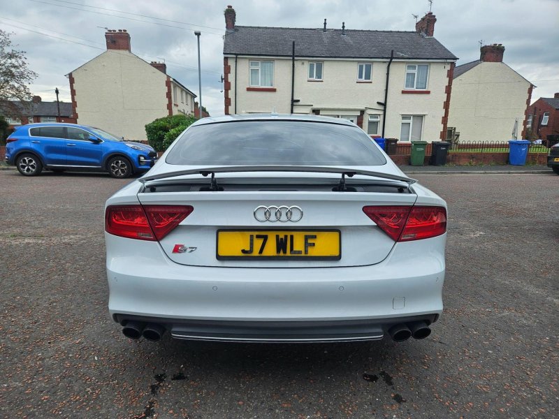 AUDI S7