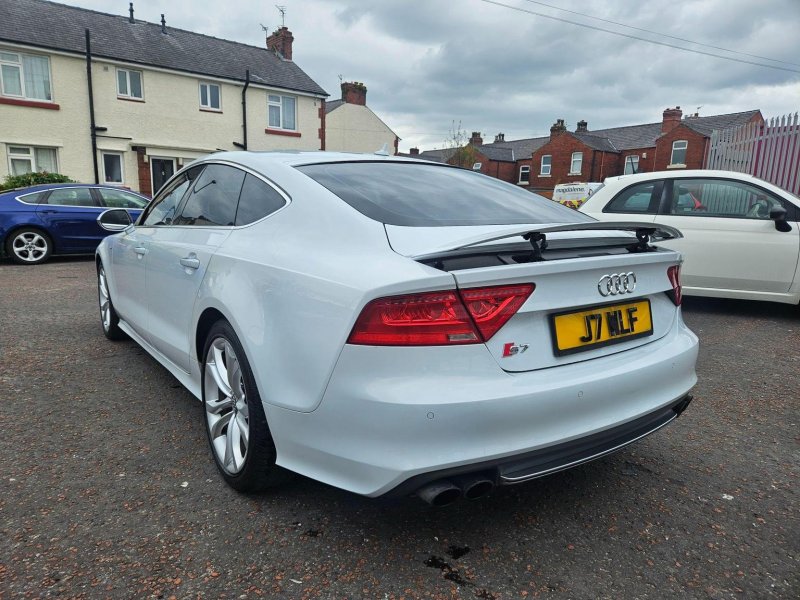 AUDI S7