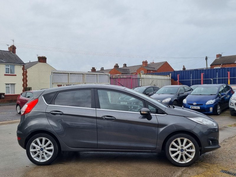 FORD FIESTA