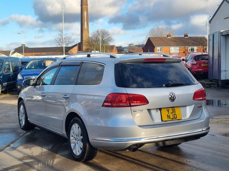 VOLKSWAGEN PASSAT