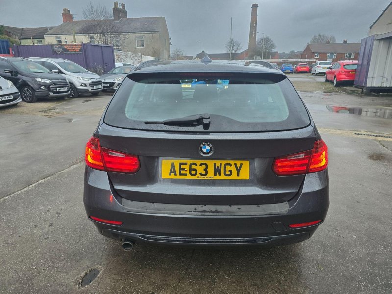 BMW 3 SERIES