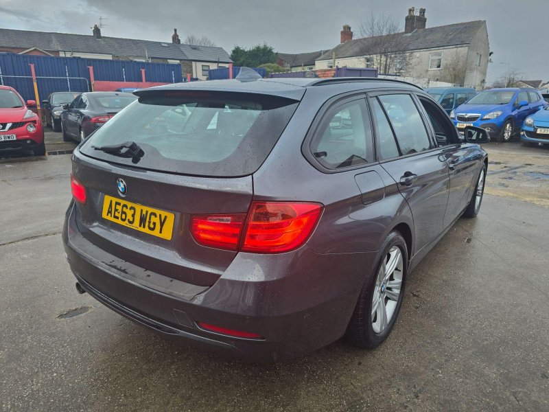 BMW 3 SERIES