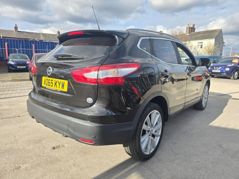 NISSAN QASHQAI