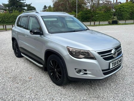 VOLKSWAGEN TIGUAN 2.0 TDI Sport Auto 4WD Euro 4 5dr