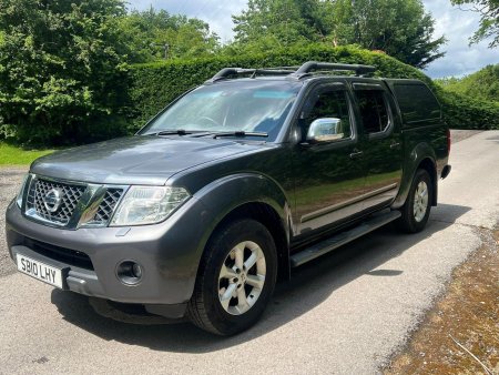 NISSAN NAVARA 2.5 dCi Tekna 4WD Euro 4 4dr