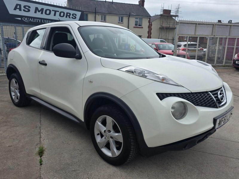 NISSAN JUKE 1.6 Visia Euro 5 5dr