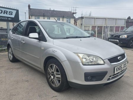 FORD FOCUS 1.6 Ghia 5dr